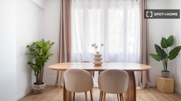 Apartamento de 3 dormitorios en alquiler en Lavapiés, Madrid