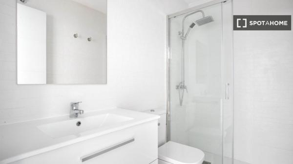 Apartamento de 3 dormitorios en alquiler en Lavapiés, Madrid