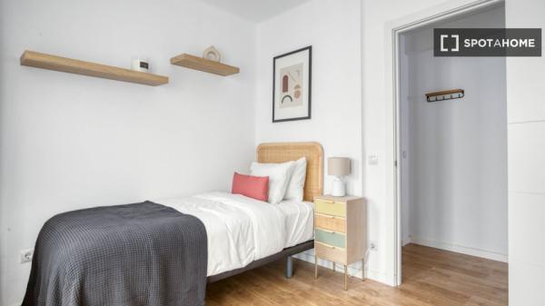 Apartamento de 3 dormitorios en alquiler en Lavapiés, Madrid