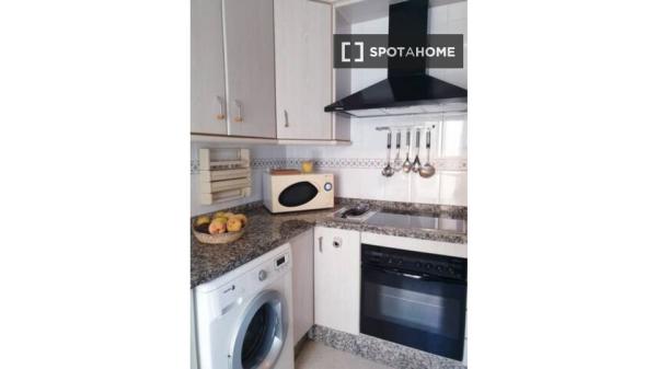 Apartamento de 3 habitaciones en alquiler en El Campello, Alicante