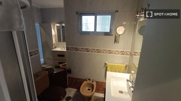 Apartamento entero de 3 dormitorios en Sevilla