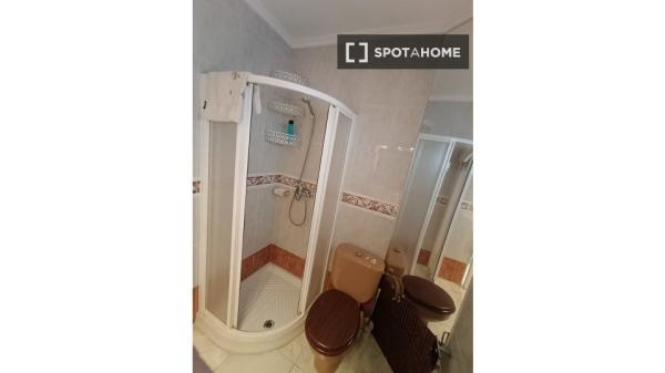 Apartamento entero de 3 dormitorios en Sevilla