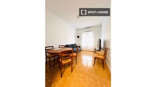 Room for rent in shared apartment in Murcia