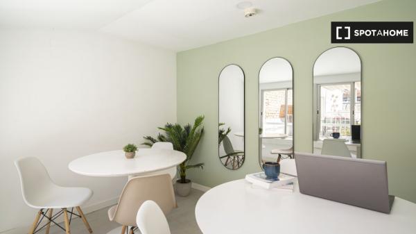 Chambre avec salle de bains à louer en Co-living à Madrid