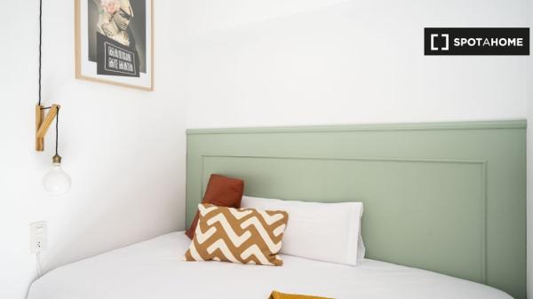 Chambre avec salle de bains à louer en Co-living à Madrid