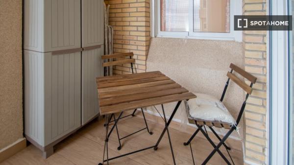 Apartamento de 1 dormitorio en alquiler en Playa De La Victoria, Cádiz