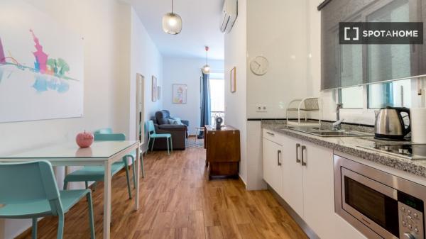 Apartamento de 1 dormitorio en alquiler en Triana, Sevilla