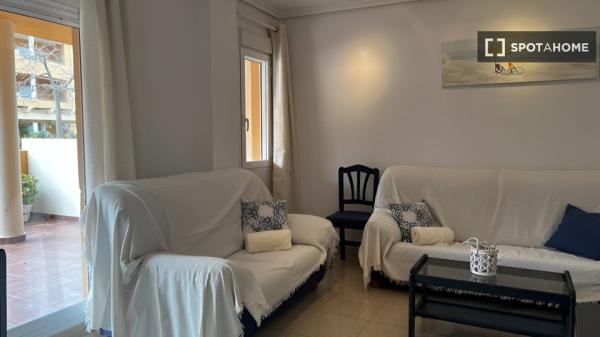 Apartamento completo de 2 dormitorios en Denia