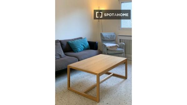 Apartamento de 2 dormitorios en alquiler en Centro, Granada