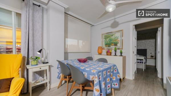 Apartamento de 2 dormitorios en alquiler en Valencia