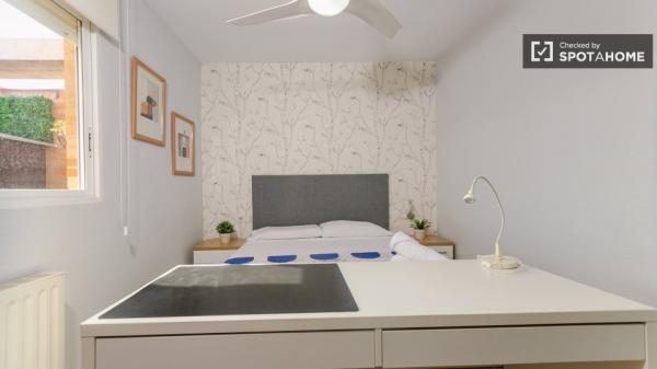 Apartamento de 2 dormitorios en alquiler en Valencia