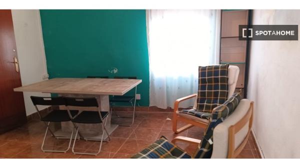 Piso entero de 3 habitaciones en Almazora