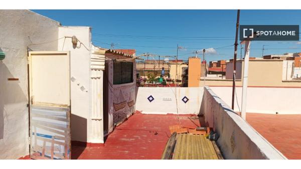 Piso entero de 3 habitaciones en Almazora