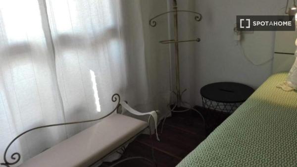 Piso de 1 dormitorio en alquiler en Oliva, Valencia