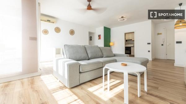 Apartamento de 2 dormitorios en alquiler en Camins Al Grau, Valencia