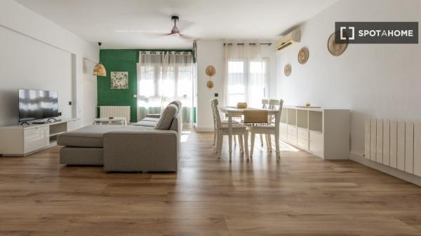 Apartamento de 2 dormitorios en alquiler en Camins Al Grau, Valencia