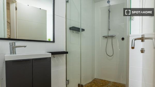 Apartamento de 3 dormitorios en alquiler en Quatre Carreres, Valencia