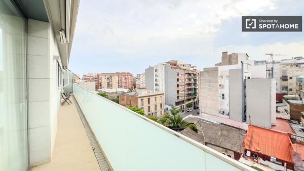 Piso en alquiler de 3 habitaciones en Sants-Montjuïc, Barcelona