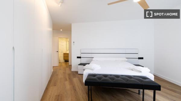 Apartamento completo de 3 dormitorios en Málaga