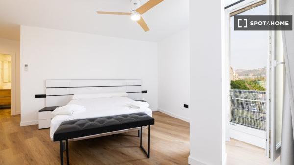 Apartamento completo de 3 dormitorios en Málaga