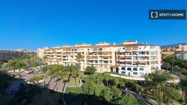 Apartamento completo de 3 dormitorios en Málaga