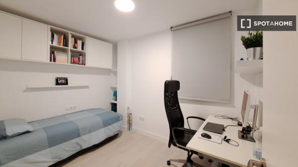 Apartamento completo de 3 dormitorios en Málaga