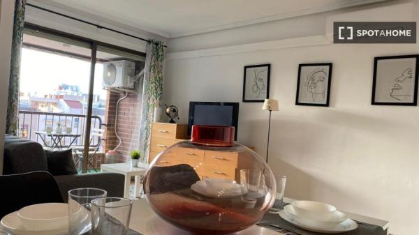 Apartamento en Valencia con 1 habitación doble