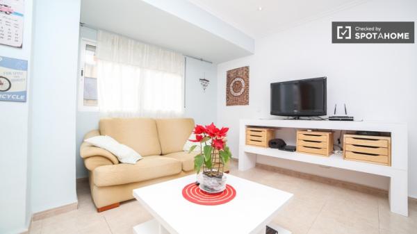 Habitación Zen en piso compartido en Poblats Maritims, Valencia