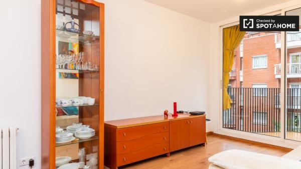 Se alquila habitación doble, apartamento de 4 dormitorios, Gràcia, Barcelona