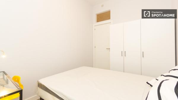 Habitación acogedora en apartamento de 6 dormitorios en Salamanca, Madrid