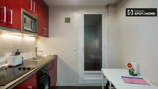 Apartamento de 3 dormitorios en alquiler en Sants, Barcelona