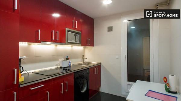 Apartamento de 3 dormitorios en alquiler en Sants, Barcelona