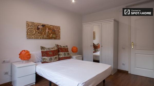 Apartamento de 3 dormitorios en alquiler en Sants, Barcelona