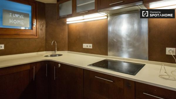 Elegante apartamento de 2 dormitorios en alquiler en Gràcia, Barcelona