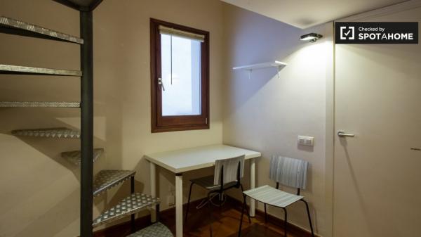 Elegante apartamento de 2 dormitorios en alquiler en Gràcia, Barcelona