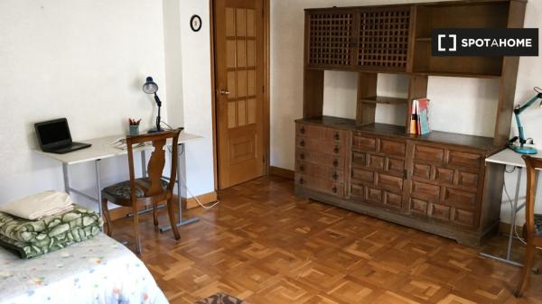 Habitación en piso compartido en Pamplona