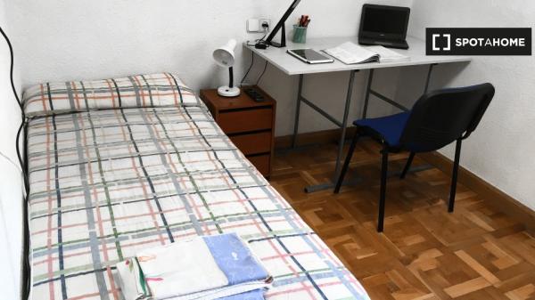 Habitación en piso compartido en Pamplona