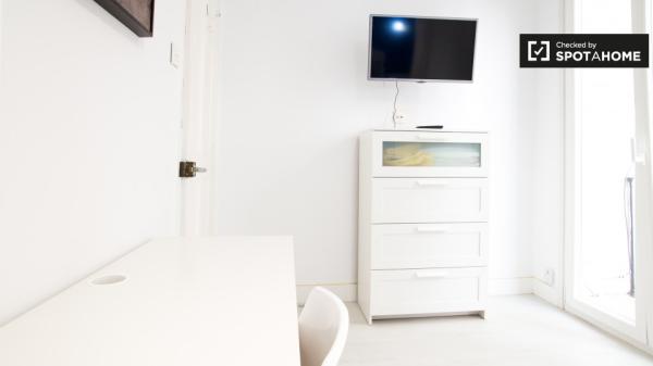 Quarto mobiliado em apartamento de 3 quartos em Indautxu, Bilbao