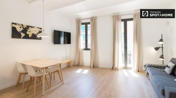 Habitaciones para alquilar en apartamento de 2 dormitorios en Barcelona