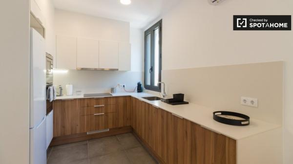 Habitaciones para alquilar en apartamento de 2 dormitorios en Barcelona