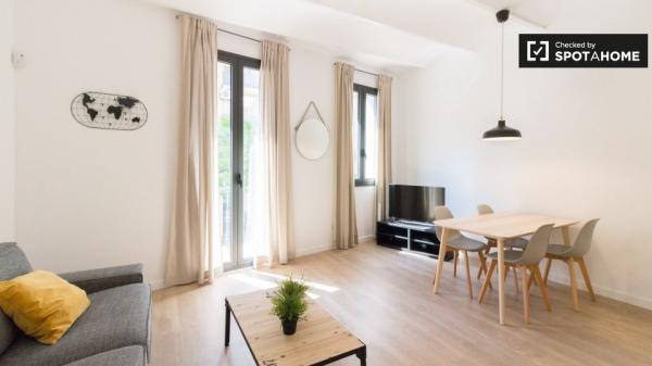 Habitaciones para alquilar en apartamento de 2 dormitorios en Barcelona