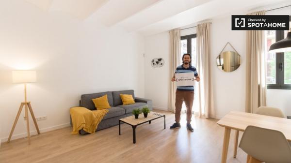 Habitaciones para alquilar en apartamento de 2 dormitorios en Barcelona