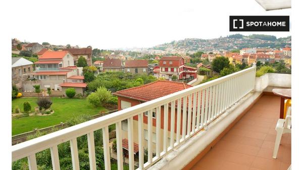 Alquiler de habitaciones en piso de 5 dormitorios en Vigo