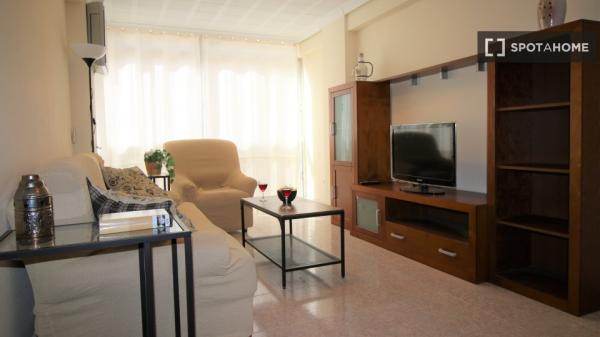 Apartamento entero de 3 dormitorios en Sevilla