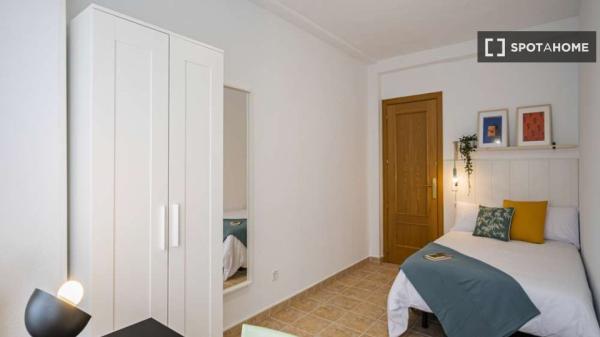 Quarto individual aconchegante com concierge