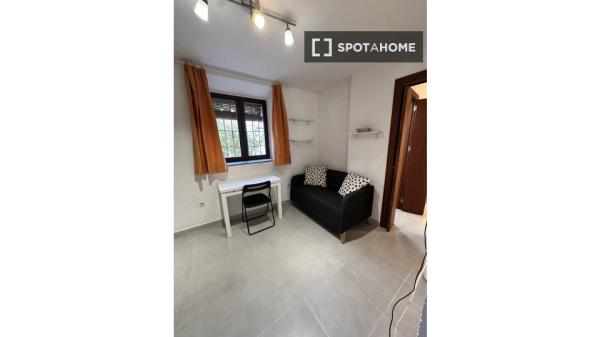 Apartamento entero de 1 dormitorio en Granada