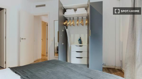 Apartamento de 3 dormitorios en alquiler en Barcelona