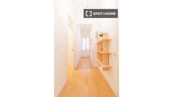 Apartamento entero de 3 habitaciones en Barcelona.