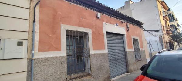 Casa independiente en calle de Castelar