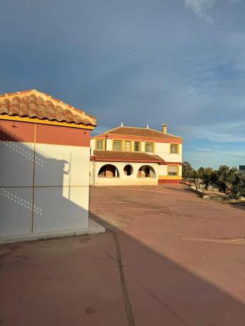 Casa independiente en calle Homero